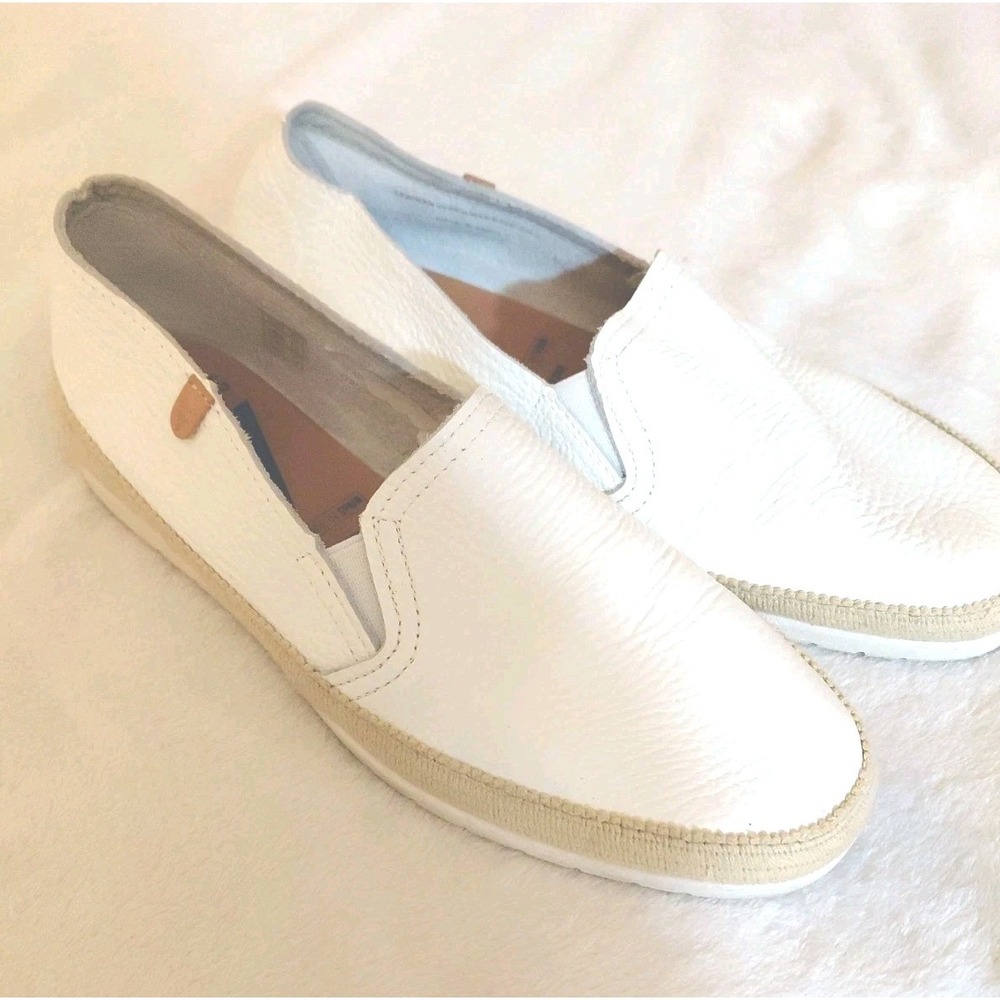 Verbenas Noelia White Pebbled Leather Slip On Shoes Made in Spain Womens Size 39